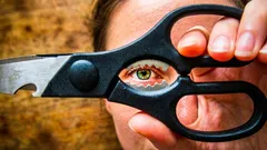 Imate li na svojim makazama izrezak u obliku "pirane"? Evo zašto je tamo.