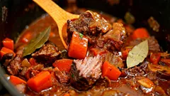 Lovorov list djeluje kao sitnica, ali upravo on odlučuje hoće li jelo biti „plošno” ili duboko